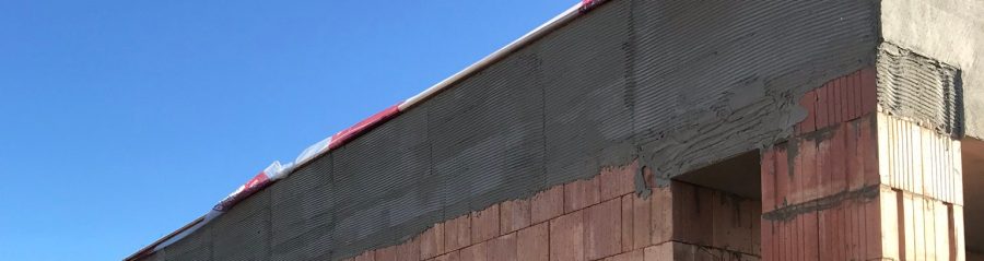 Fotografie přípravy podkladů před omítáním | Vzorový e4 dům | Wienerberger